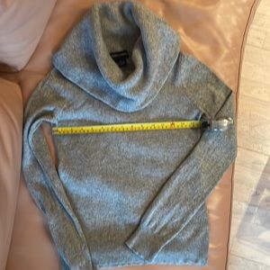 Women cashmere sweater